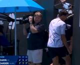 VIDEO | Increíble: eliminó a Garin del Australian Open... ¡y se fue corriendo al baño!