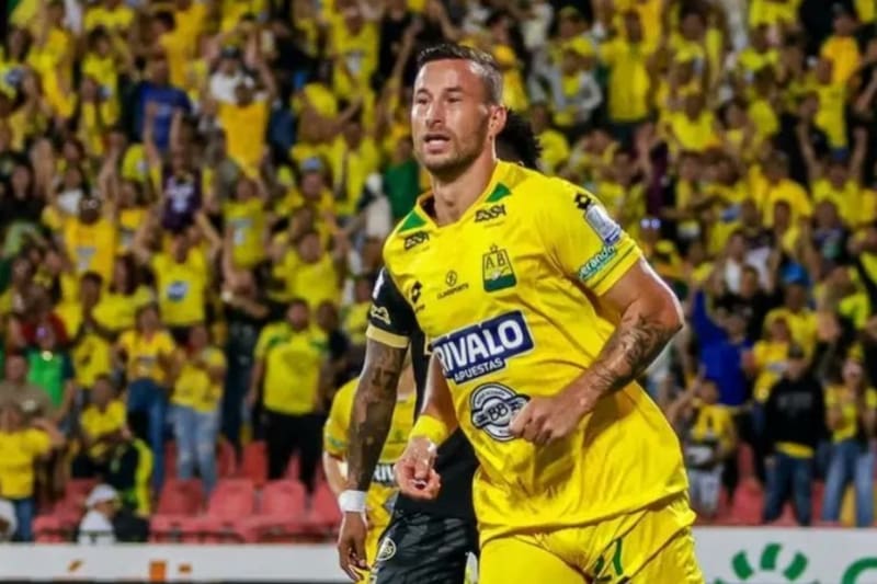 El ex delantero de Universidad de Chile sería desde la partida en Bucaramanga.