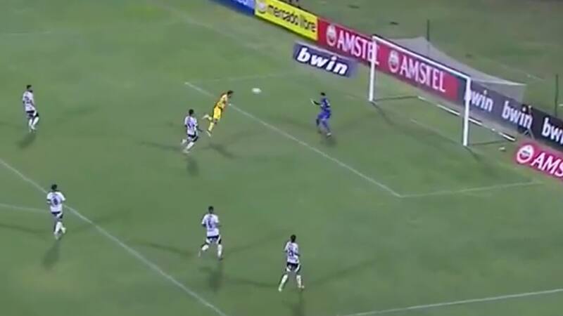 ¡Y le salió a Luciano Pons! El ex U le anotó el segundo gol a Colo Colo en Copa Libertadores