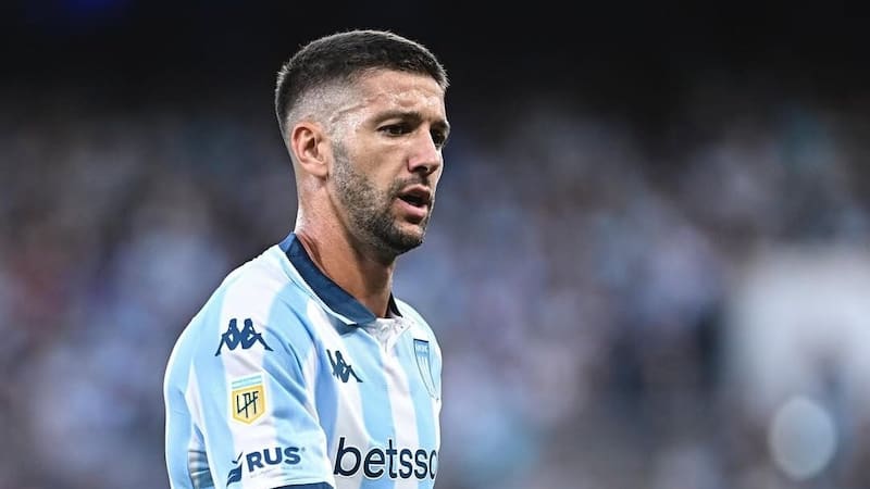 El delantero fue ofrecido a Colo Colo tras su salida de Racing.