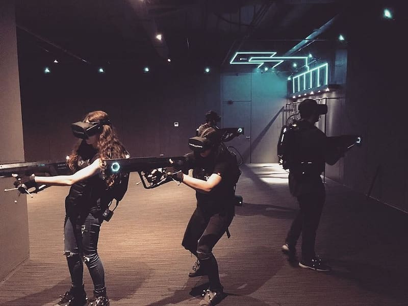 Experimenta la primera realidad virtual free roam de Chile y América Latina.
Foto: Lucid Dreams