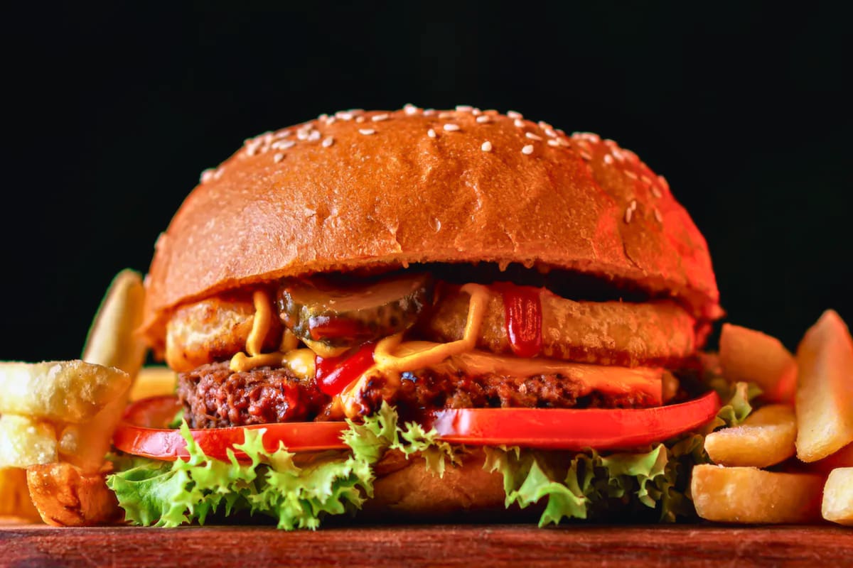 El atractivo panorama gastronómico que ofrece juegos de mesa. Foto: Ludum Bar.