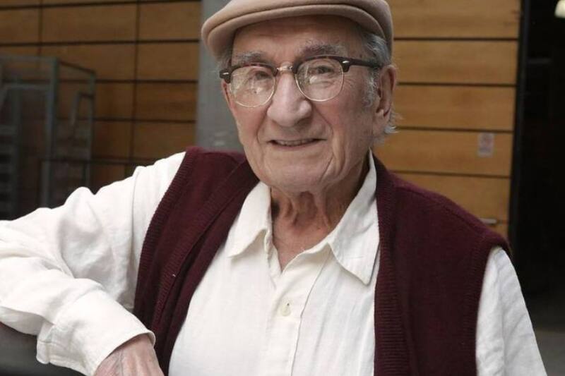 Colegas de Luis Alarcón le dieron el último adiós con emotivos mensajes.