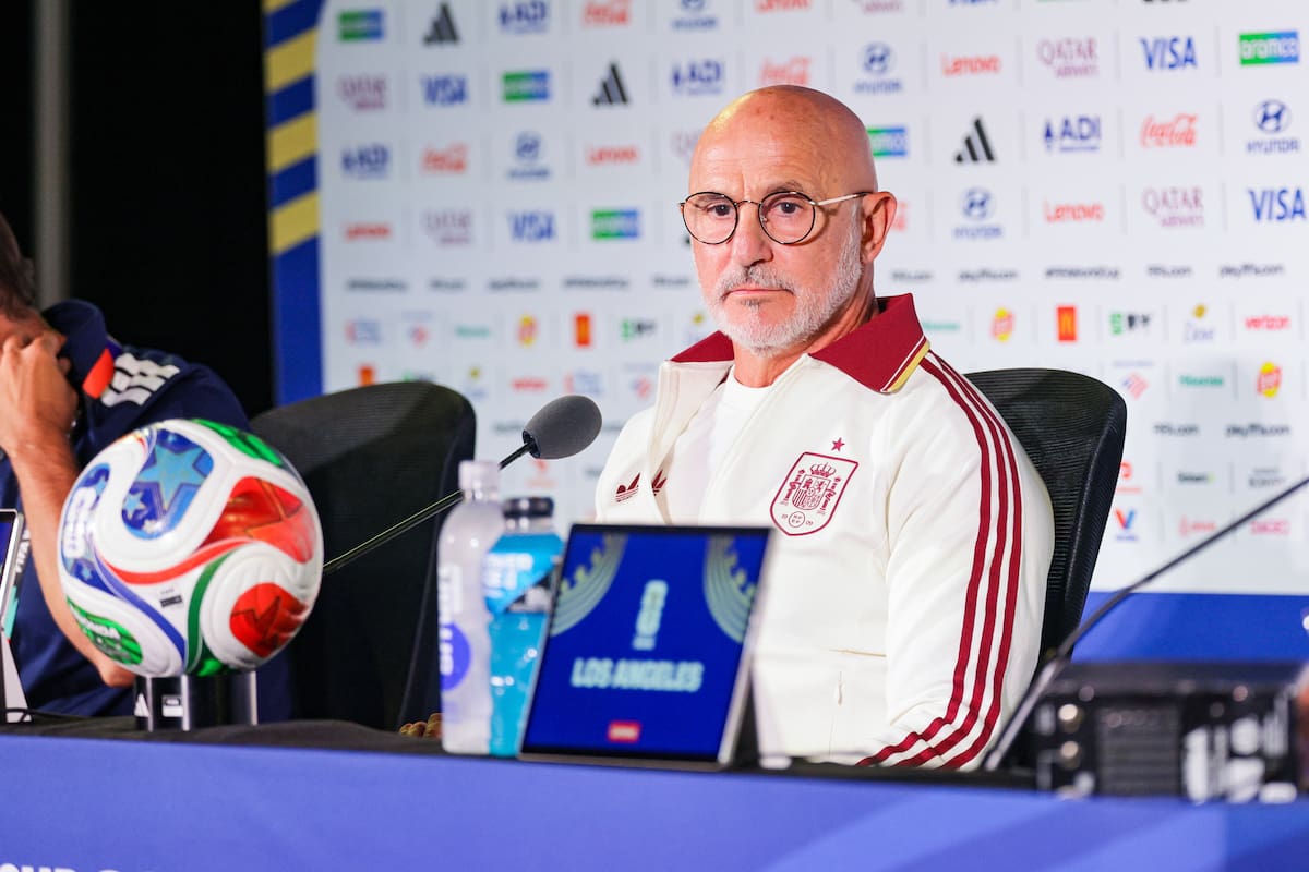 Luis de la Fuente, director técnico de España, criticó la actitud de los jugadores argentinos. Foto: EFE.