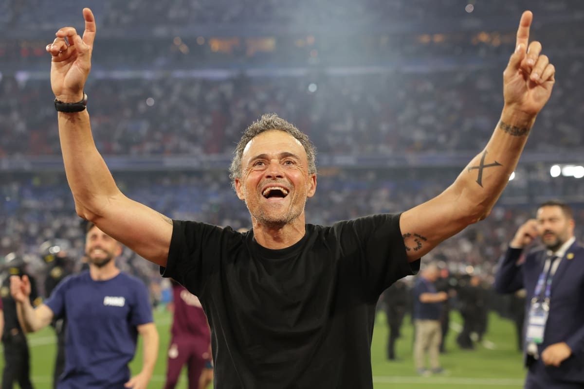 Festeja el técnico del Paris Saint Germain. Foto: EFE.