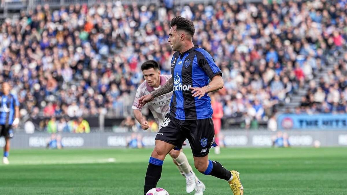 El futbolista chileno que jugó el primer partido del 2025