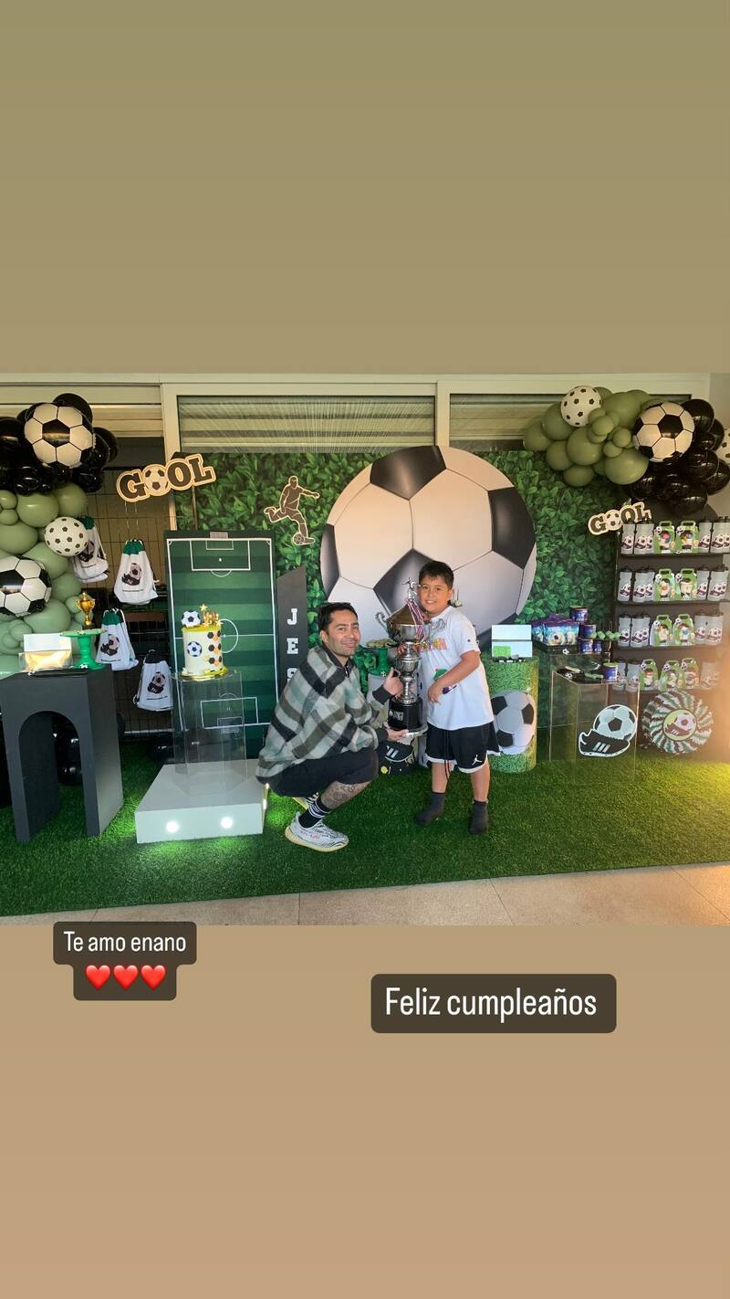 La fotografia que sitúa a Luis Jiménez en el cumpleaños de su hijo