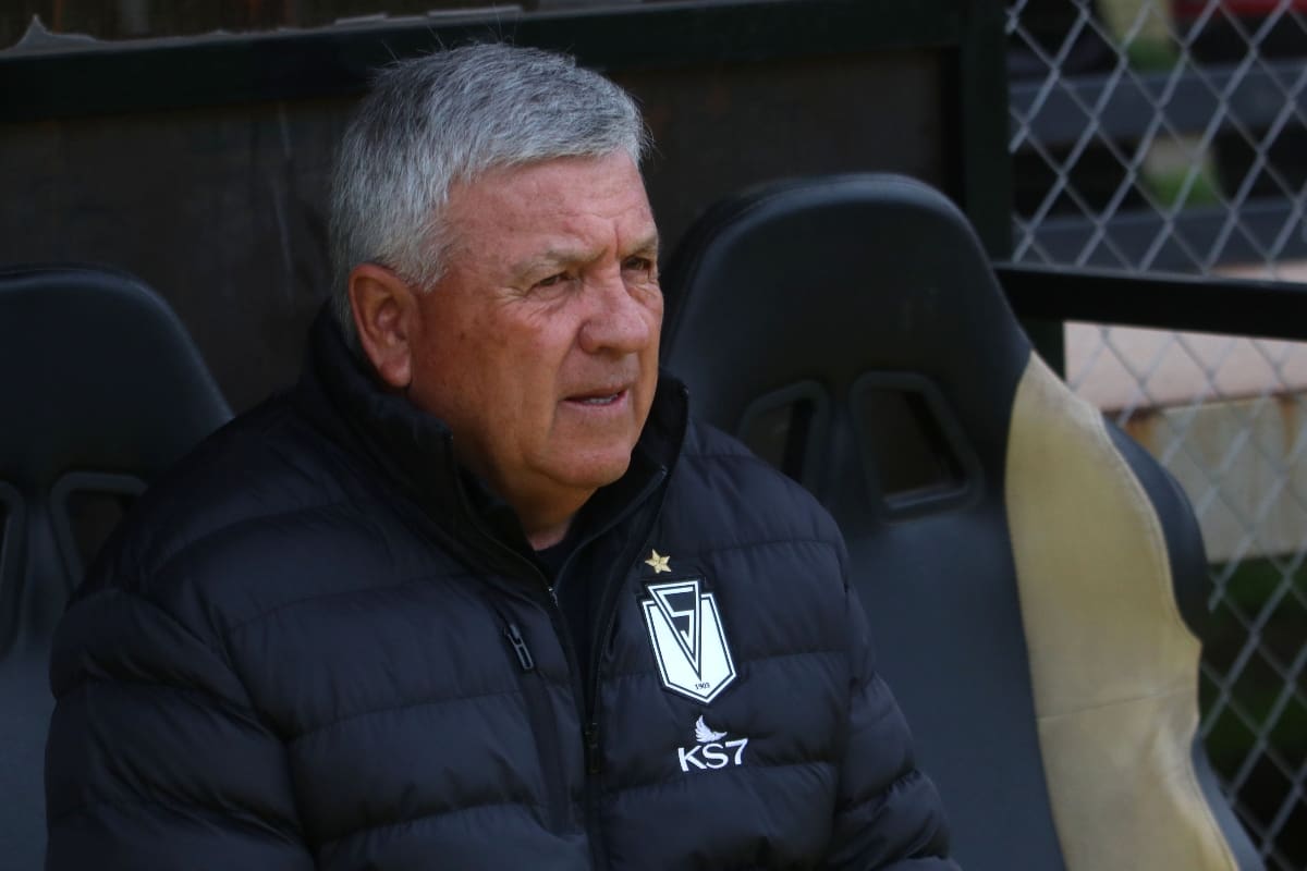 El DT habría sido desvinculado de Santiago Morning.