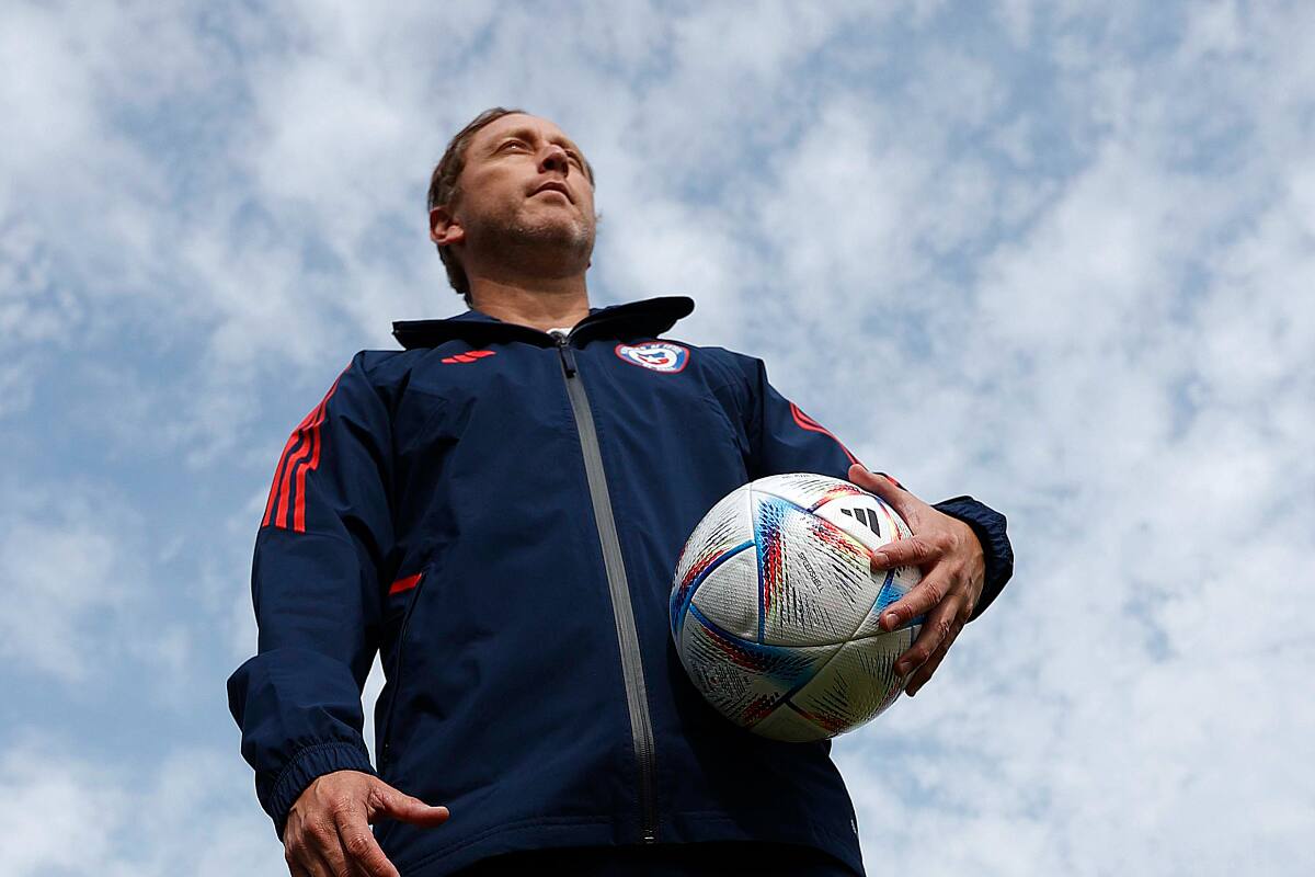 Luis Mena, director técnico de la Selección Femenina