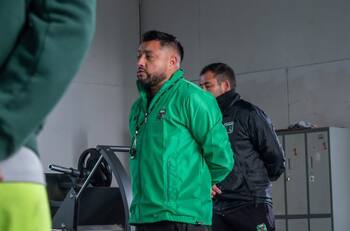 Deportes Temuco ya tiene reemplazo de Esteban Valencia en el fútbol femenino