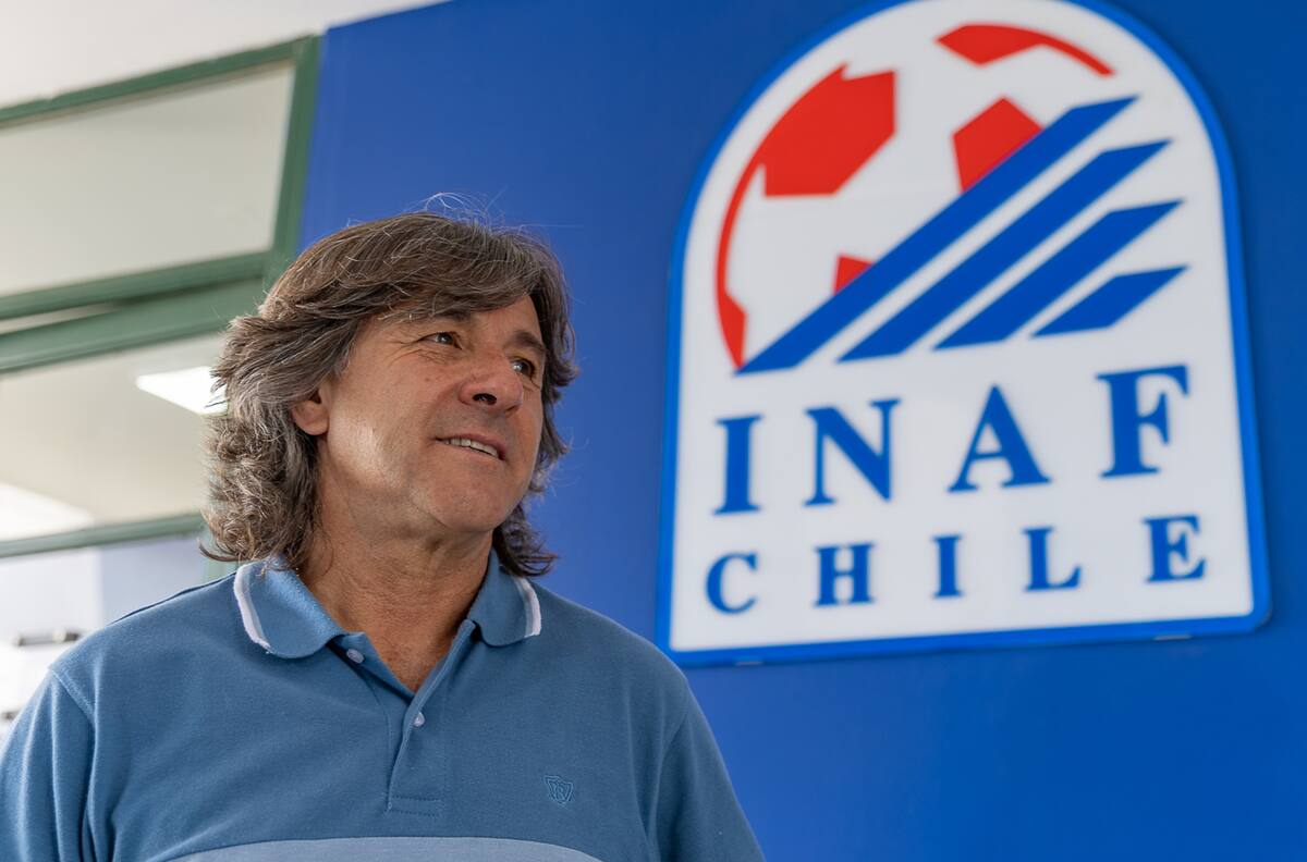 “El modelo de formación de entrenadores en Chile es mucho mejor que el argentino”