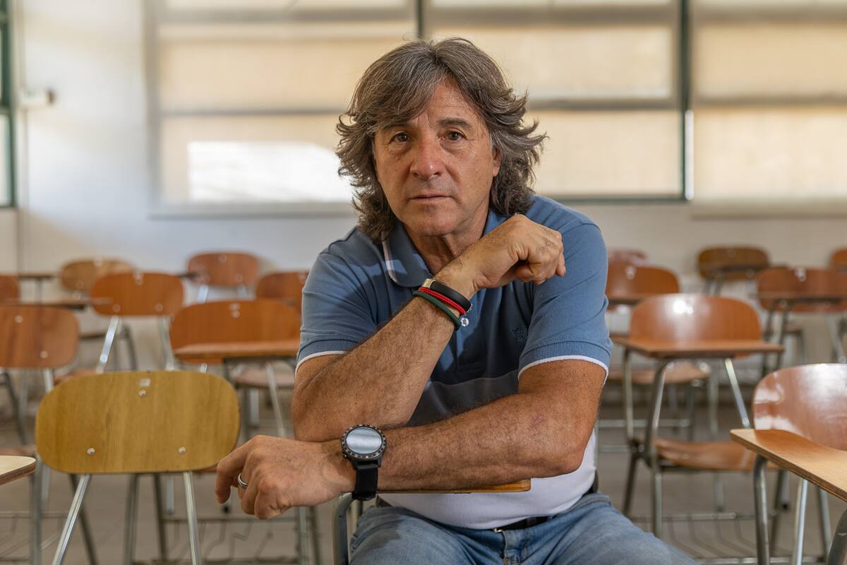 "Hemos tenido alumnos que son médicos, abogados o ingenieros y han estudiado la carrera para ser voces autorizadas entre sus amigos", confiesa el exjugador de la U.