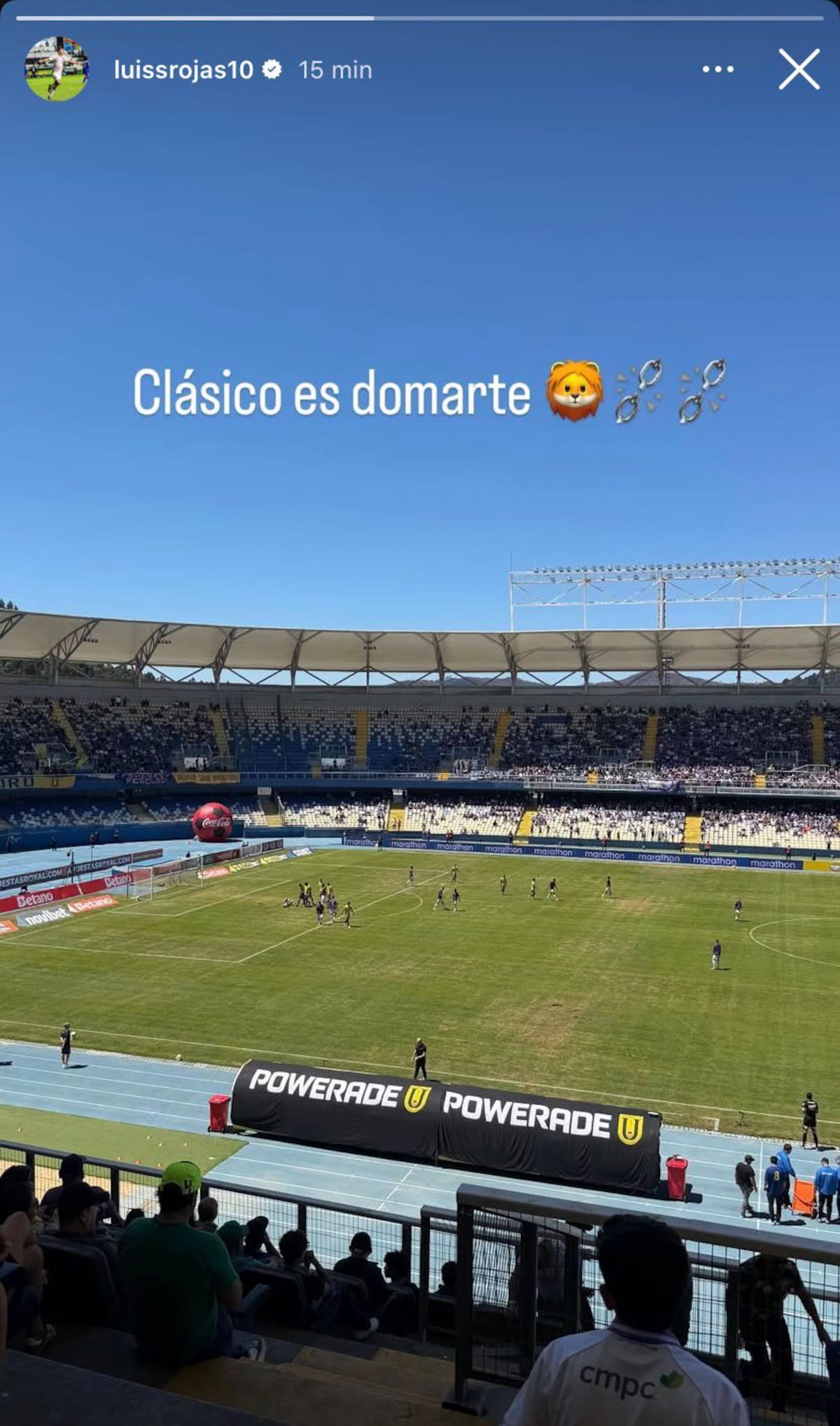 El jugador celebrando el triunfo del Campanil.