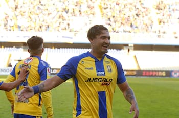 Más cerca del ascenso: U. de Conce sigue en racha y venció por 2-0 a Curicó Unido