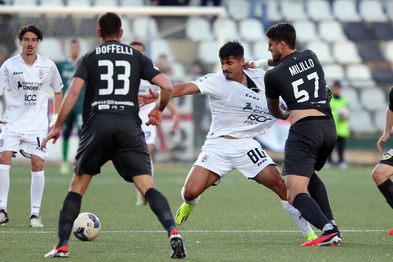 Luis Rojas lleva 35 partidos en la Serie C desde su llegada a Italia. (Foto: @ProVercelli1982)
