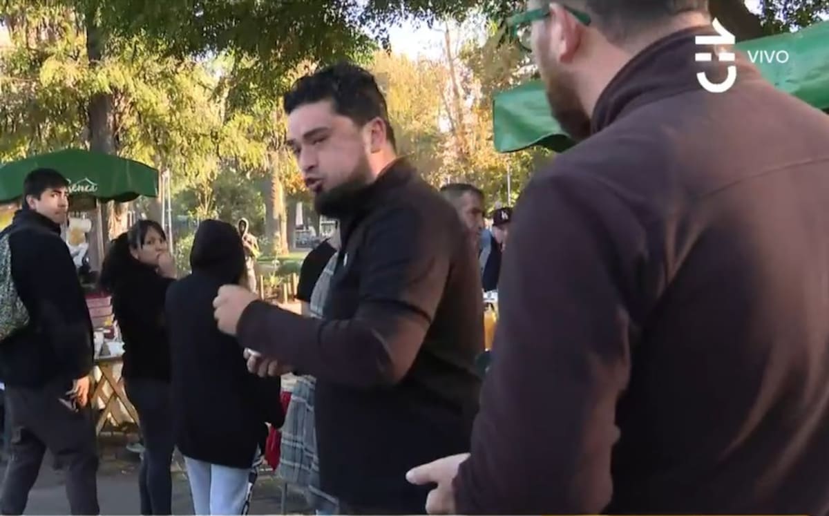 Luis Ugalde no se intimó ante la agresión. Créditos: Pantallazo CHV