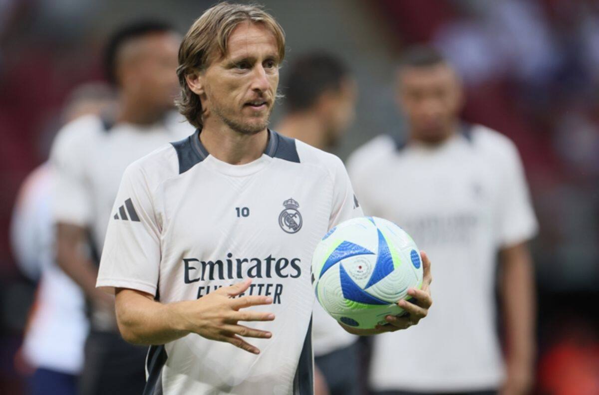 Luka Modric llega al AC Milan “para un nuevo capítulo en mi carrera”