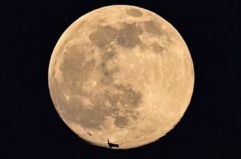 Luna Llena de Gusano: ¿Cuándo es y qué significa?