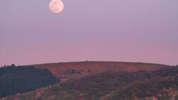 Luna Rosa en Chile: ¿Qué día y a qué hora podremos verla?