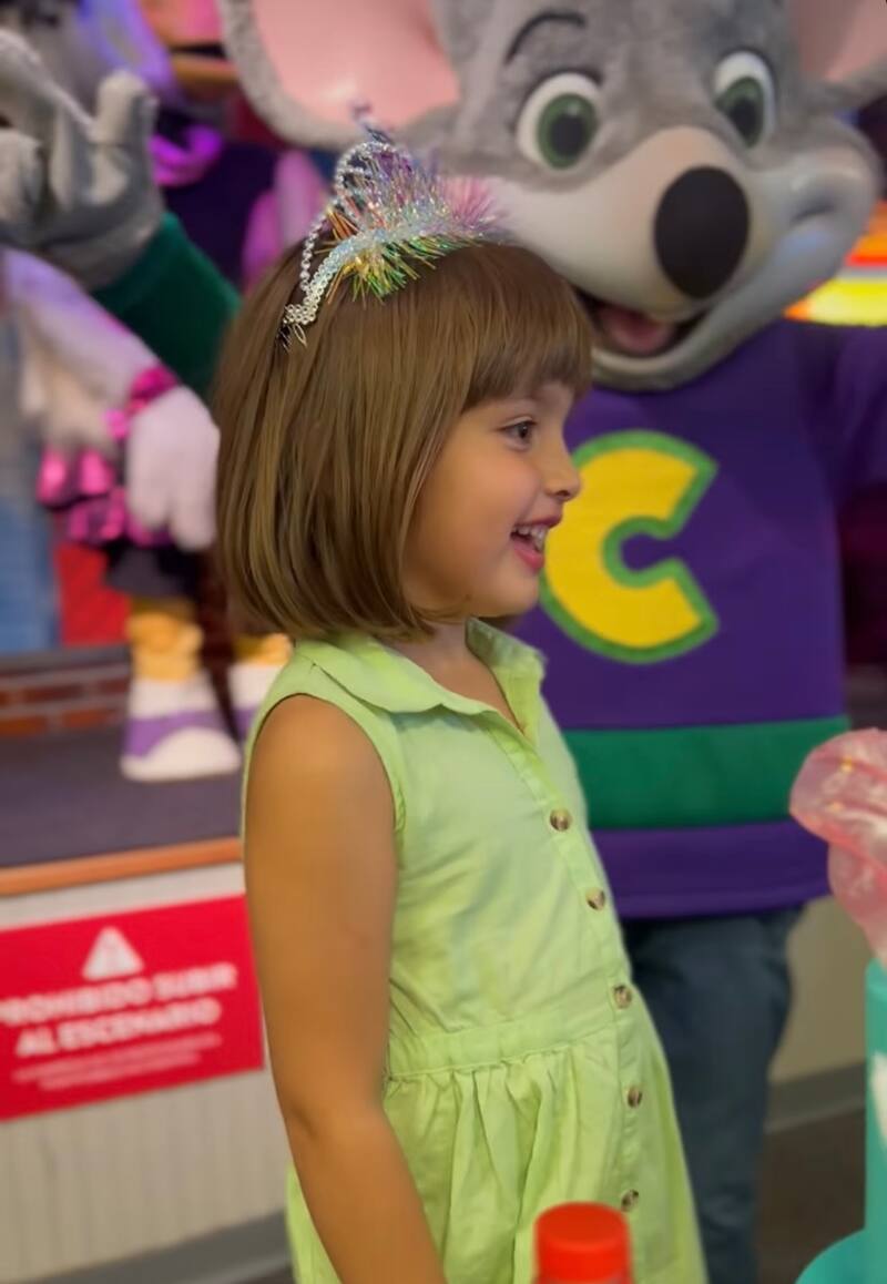 Fue celebrado por sus padres en el día de su cumpleaños.