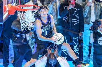 VIDEO | ¡Saltó sobre Shaquille O’Neal! Mac McClung repitió su título en la competencia de clavadas