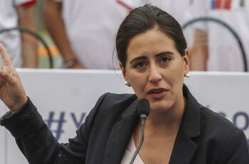 Alcaldesa Ripamonti no descarta acciones judiciales para impedir construcciones sobre dunas de Reñaca