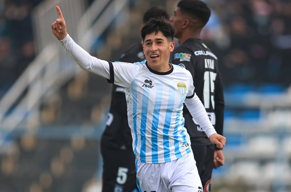 En un verdadero partidazo: Magallanes logra agónica victoria sobre Iquique en Primera B