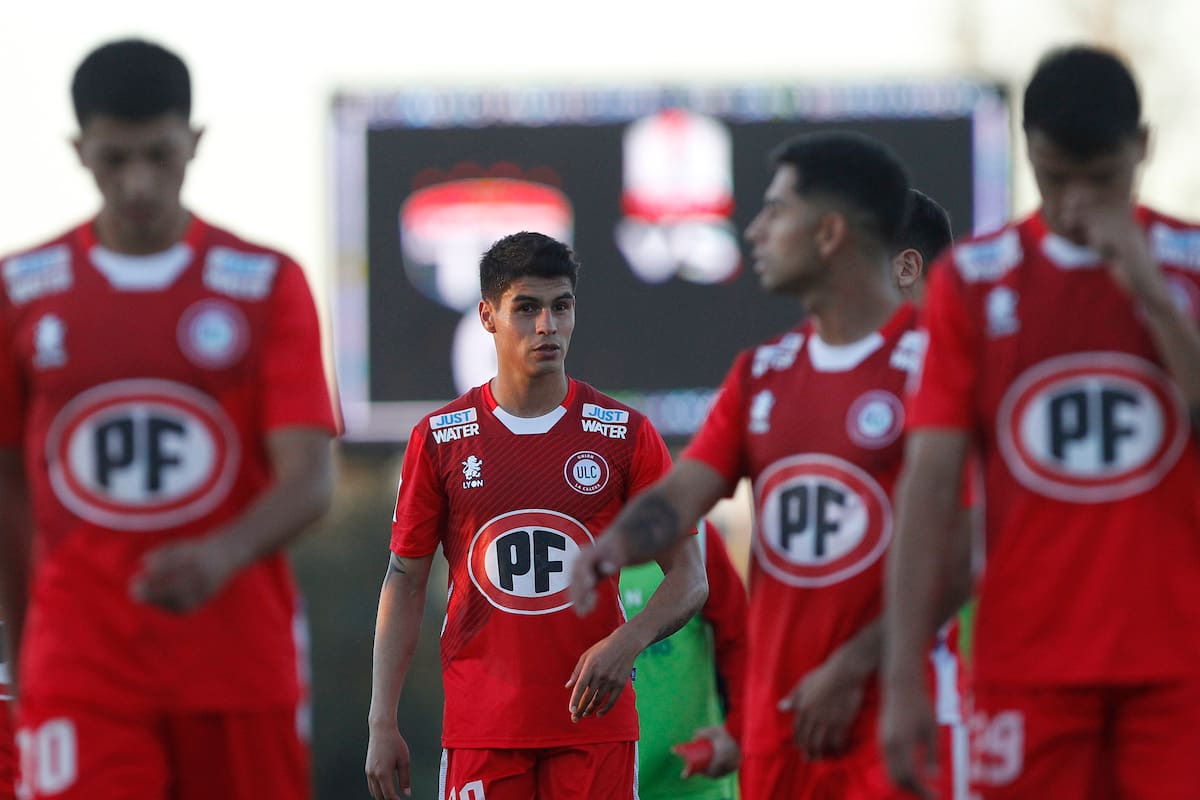 Futbol, Magallanes vs Union La Calera
Copa Chile 2019
Los jugadores de Union La Calera celebran la victoria contra Magallanes por Copa Chile realizado en el estadio Municipal de San Bernardo en Santiago, Chile.
08/06/2019
Dragomir Yankovic/Photosport
Football, Magallanes vs Union La Calera
Cup Chile Championship 2019
Union La Calera players react after victory against Magallanes after the Copa Chile football match held at the Municipal de San Bernardo stadium in Santiago, Chile.
08/06/2019
Dragomir Yankovic/Photosport