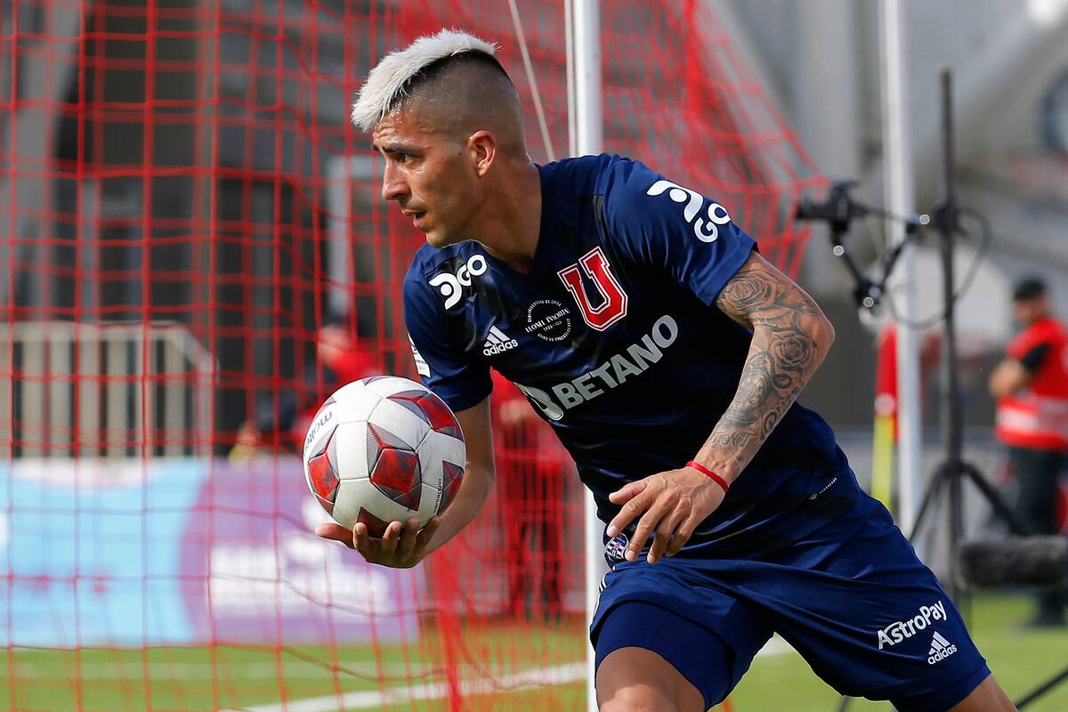 Leandro Fernández jugando por Universidad de Chile