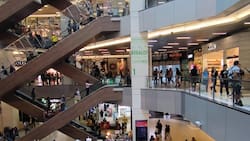 Conocida marca de ropa cierra su tienda en el Costanera Center: hay ofertas de hasta 80% de descuento