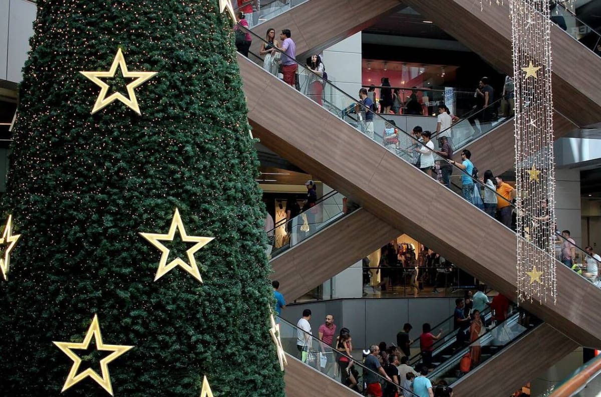 Mall Costanera Center busca trabajadores para Navidad: Revisa los puestos disponibles en Ripley, Casaideas y Falabella