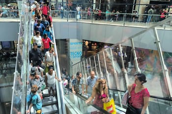 Semana Santa: Este será el horario de Mall Plaza, Mall Arauco y Costanera Center para el fin de semana largo
