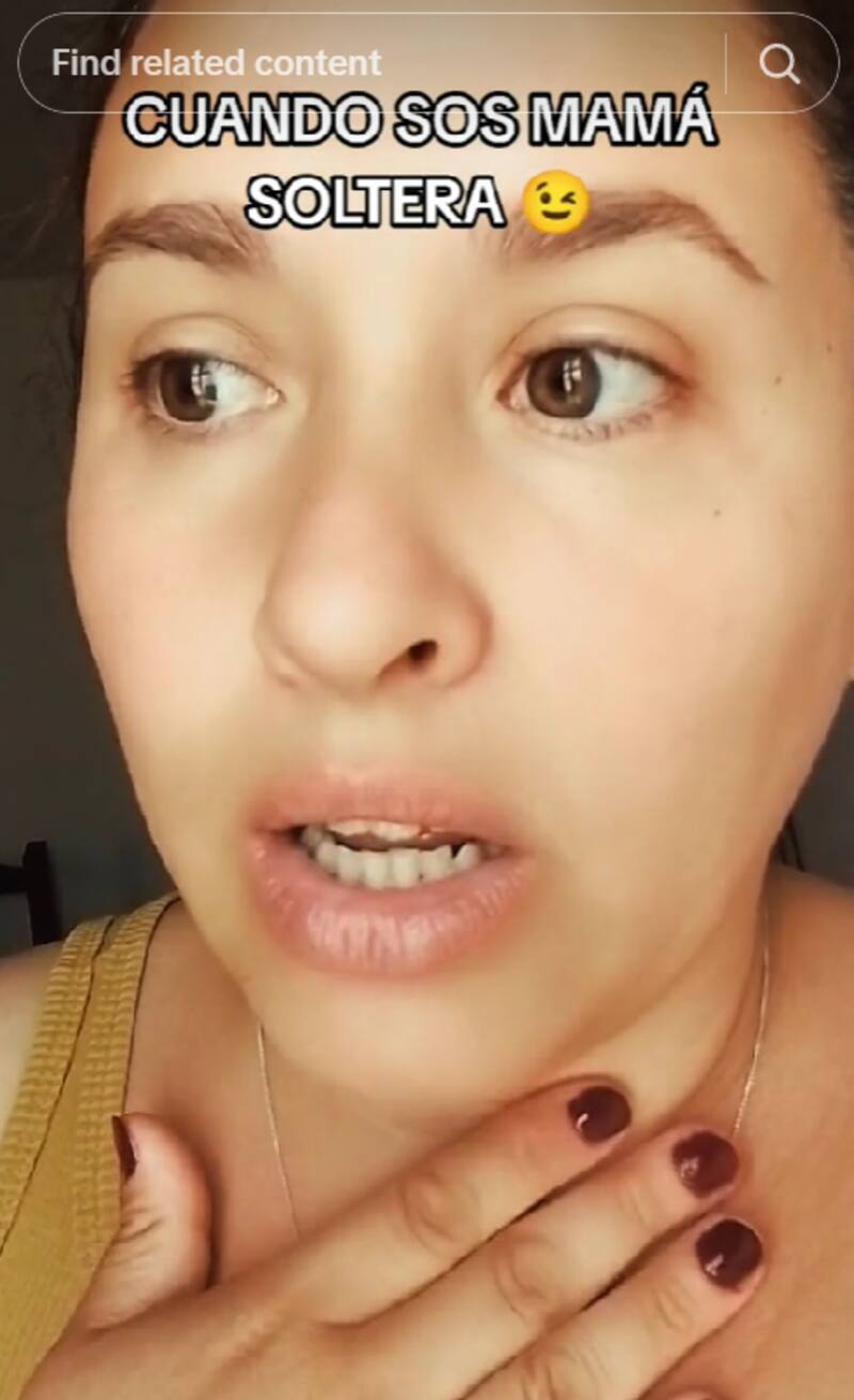 Mamá soltera viral en TikTok. Créditos: @mmarianela2232ja