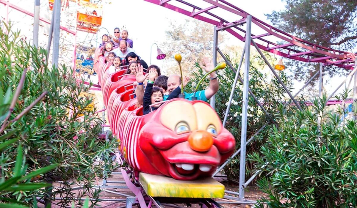 Conoce sus precios y horarios.