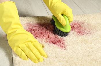 Elimina las molestas manchas: Así puedes sacar la suciedad de tus alfombras