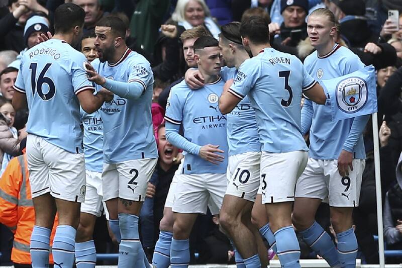 Kyle Walker podría dejar el cuadro de Manchester