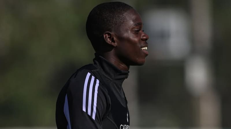 Sorprendió a los hinchas: la decisión que tomó Jorge Almirón en Colo Colo con Manley Clerveaux