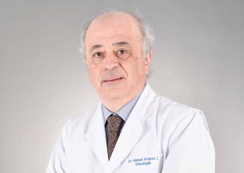 El oncólogo estudió Medicina en la Universidad de Chile.
