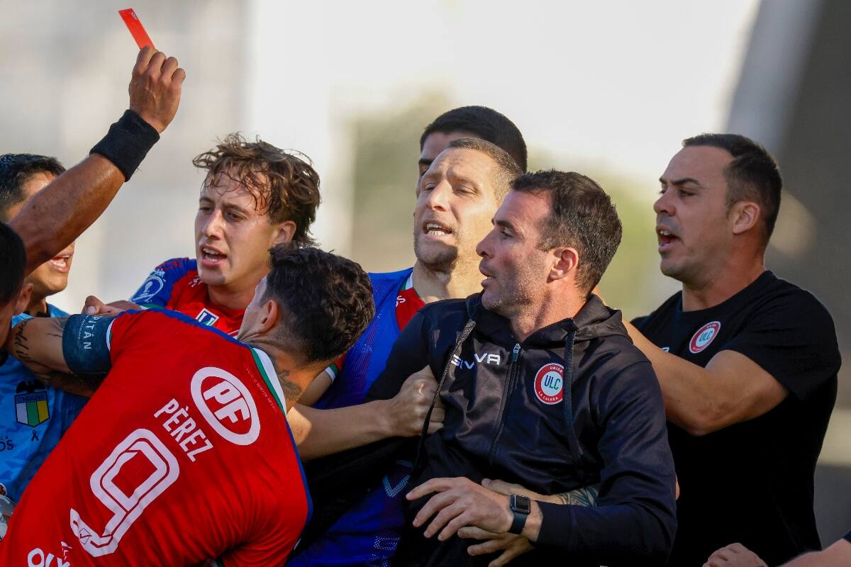 fue sancionado con dos partidos.