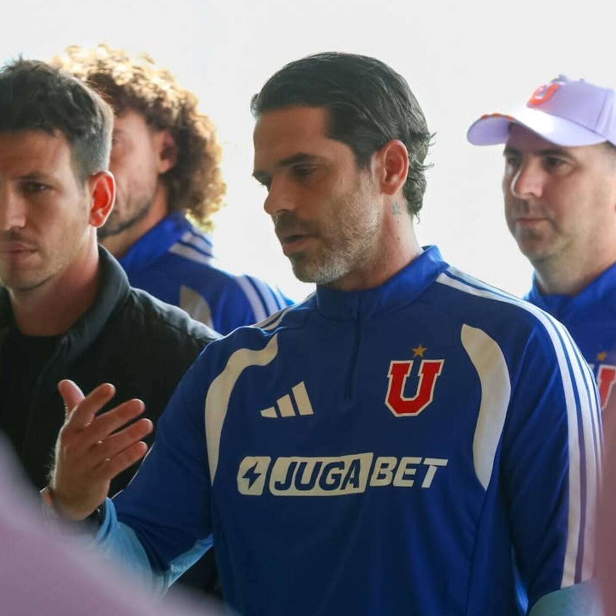 La U da un paso hacia el futuro y firma a tres promesas para Fernando Gago