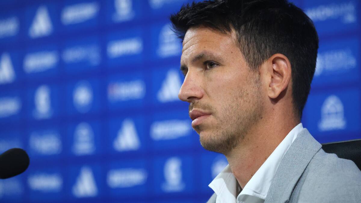 Manuel Mayo rompió el silencio sobre si ordenó sacar a Toselli de la titularidad en la U: “La situación se agrandó”