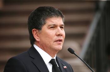 A través de una carta: la primera declaración de Manuel Monsalve tras la denuncia en su contra