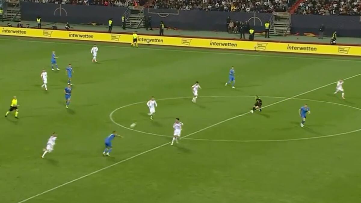 VIDEO | ¿Le pasará en la Eurocopa? Manuel Neuer trató de hacer un lujito y casi vive tremendo papelón