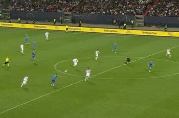 VIDEO | ¿Le pasará en la Eurocopa? Manuel Neuer trató de hacer un lujito y casi vive tremendo papelón