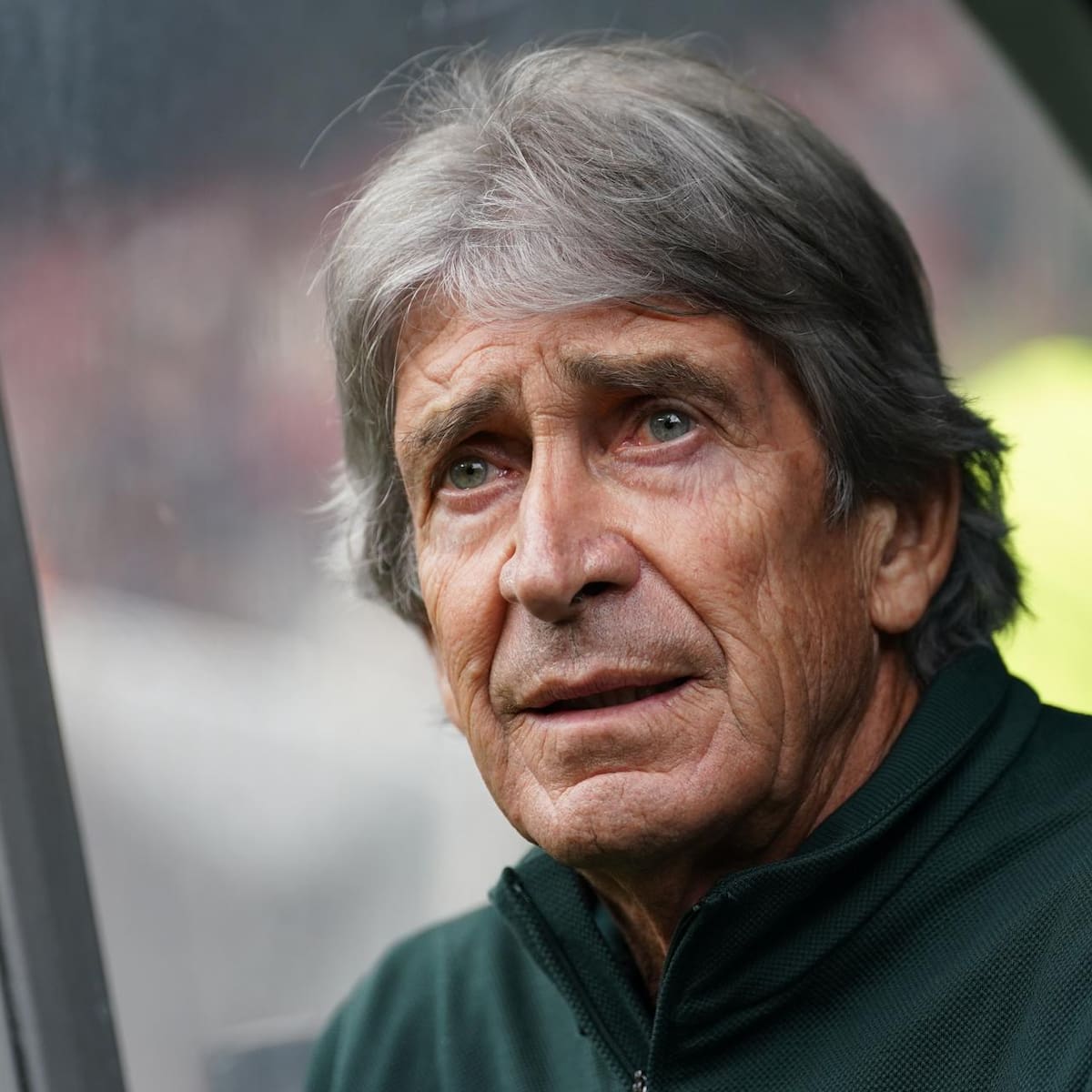 Ingresarán 12 millones de dólares: Betis y Manuel Pellegrini a un paso de deshacerse de su fichaje más polémico