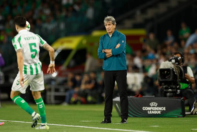 quedó satisfecho con el rendimiento del Betis tras ganar la ida de semifinales de Conference League. (Foto: EFE)