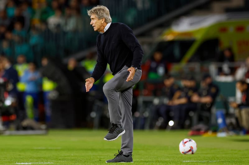enfrenta uno de sus peores momentos en el Betis. Foto: EFE - Julio Muñoz.