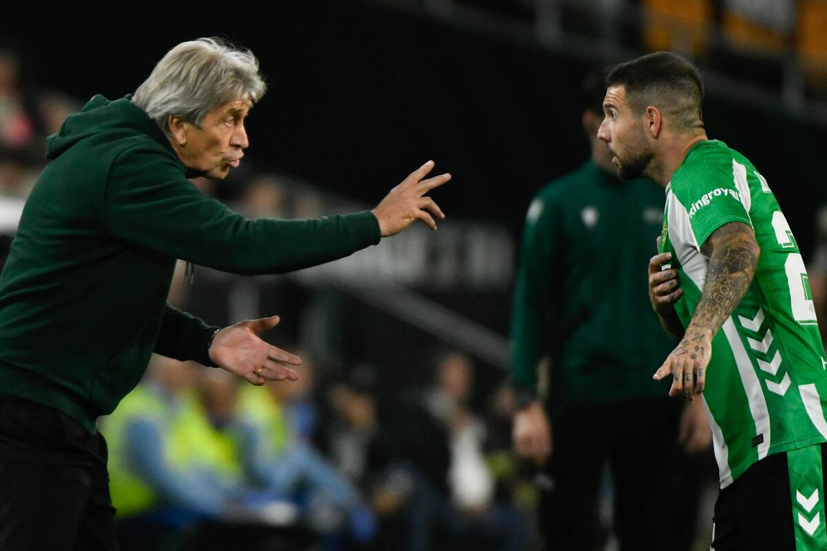 El DT del Real Betis busca poner fin a una racha de cinco partidos sin ganar. Foto: Agencia EFE.