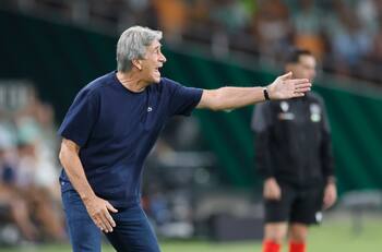 Manuel Pellegrini festeja su primer triunfo en La Liga con el Betis