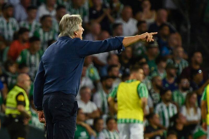 Manuel Pellegrini dirigiendo en la victoria por 2-1 ante el Getafe. Foto: EFE.